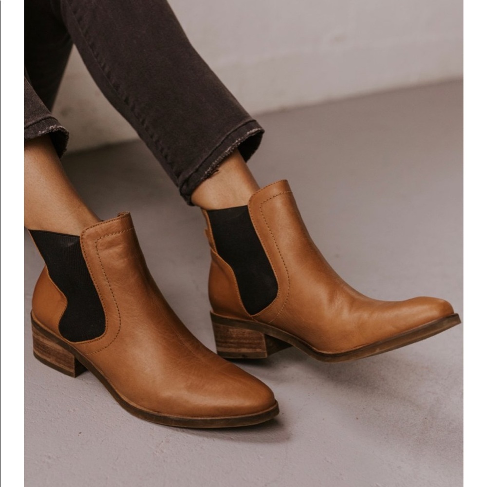 Rollee Valkyrie Boots (worn one time!)
